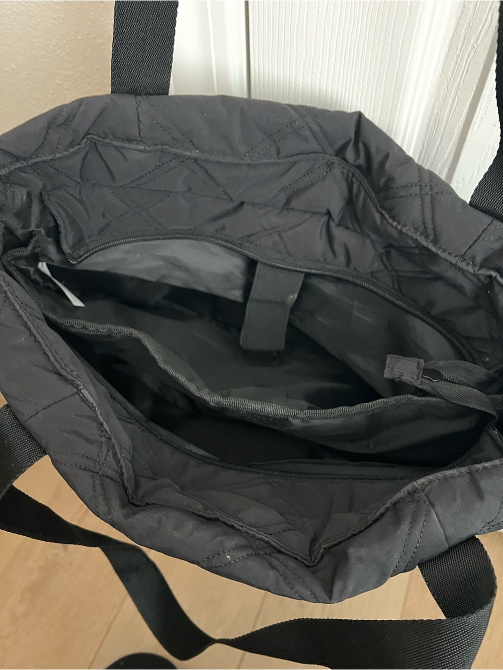 Black Quilted Tote Bag - Bagsmart Brand - Picture 3 of 3